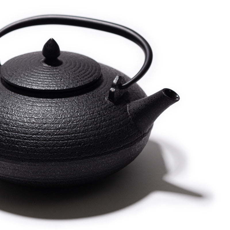Théière en fonte du Japon Itome Noire - 0.7l