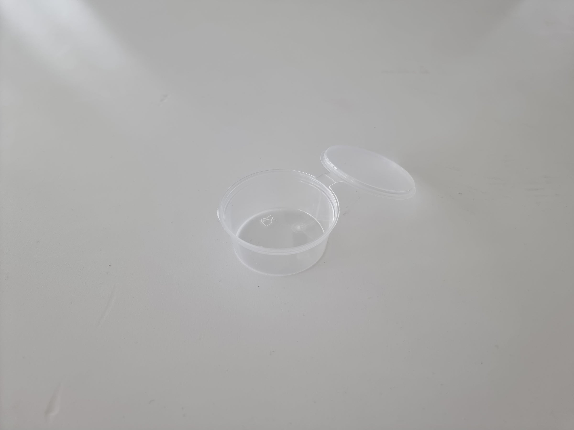 Hinged sauce pot 6cl - Polypropylene ø6.2x2.6cm (948722) (20 X 50 units)